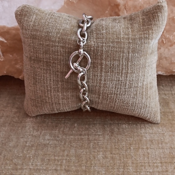 Silver Toned Chunky Bracelet - Picture 2 of 4